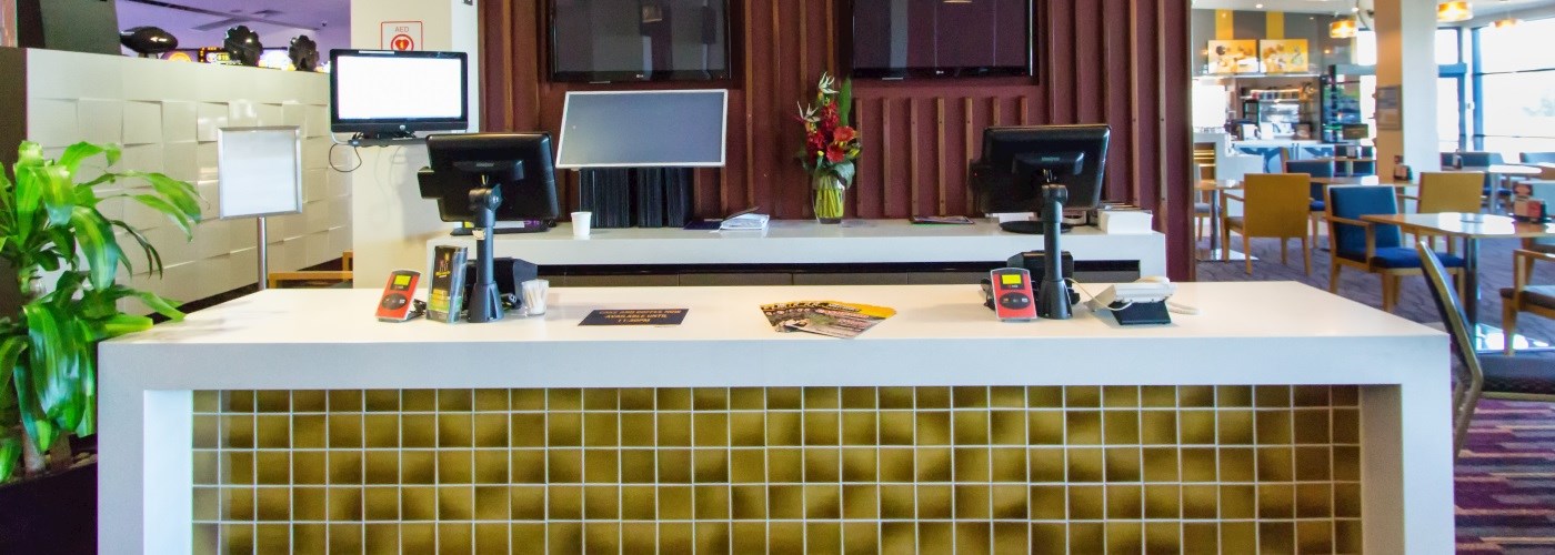 Hotel Counter